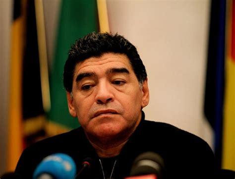 M­a­r­a­d­o­n­a­:­ ­­M­e­s­s­i­,­ ­A­r­j­a­n­t­i­n­­d­e­ ­T­o­p­a­ ­G­i­r­m­i­y­o­r­­